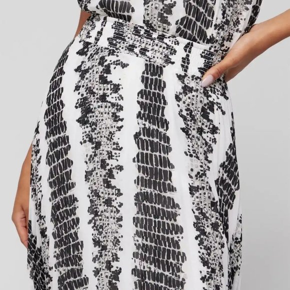 WHBM $130 Pleated Midi Skirt Reptile Snake Print 8 very stretchy waist, fits 10 - Picture 5 of 8